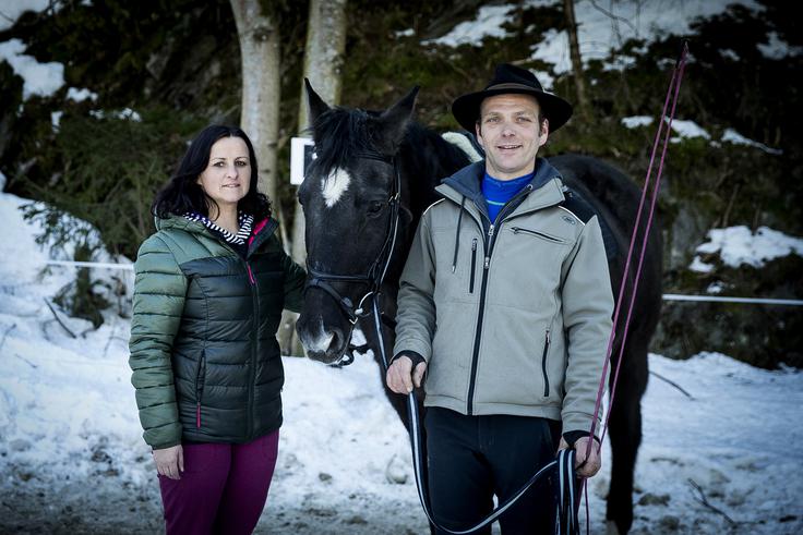 Kmetija Smolej Miha Planina pod Golico Z inštruktorico Majo sta na kmetiji začela tudi pravo šolo jahanja. | Foto: Ana Kovač