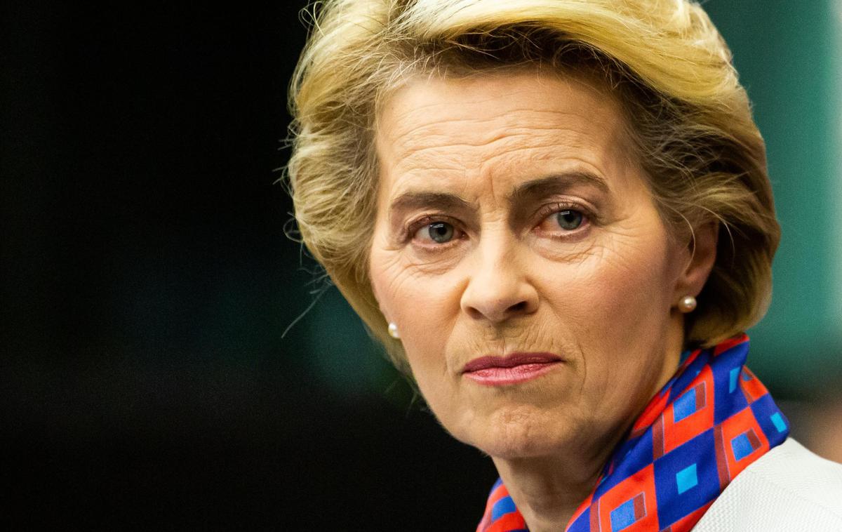 Ursula von der Leyen | Predsednica Evropske komisije Ursula von der Leyen je zatrdila, da bo EU pripravljena na "trda pogajanja, kjer bo to potrebno, in bo našla rešitve, kjer bo to mogoče". Pri tem moramo biti "odprti in pragmatični" glede tega, kako to doseči, je dodala. | Foto Guliverimage