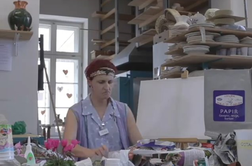 Fata v spletni seriji Ločujem, Zemljo varujem