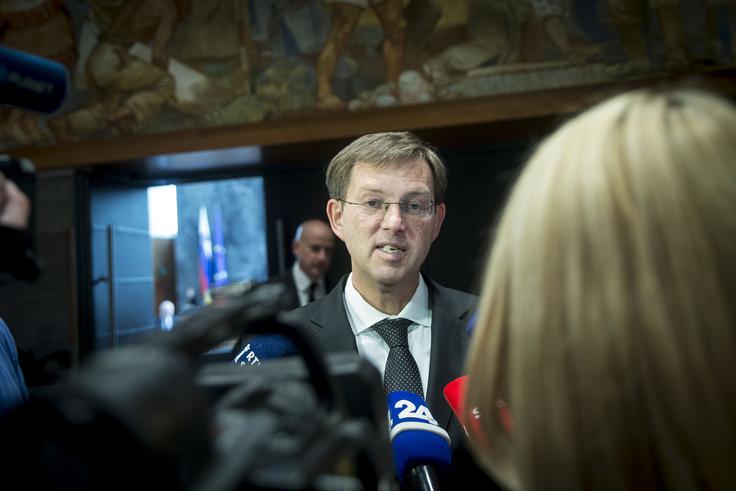 Po besedah premiera Mira Cerarja je izjava ministrice v odstopu o nezaupnici vladi še en dokaz, da ne razume, kakšen položaj ima minister v vladi:  | Foto: Ana Kovač