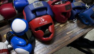 Sedemnajst mrtvih zaradi napačnega boksarskega zmagovalca