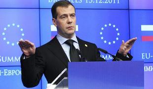 Medvedjev: Rusija je pripravljena pomagati območju evra