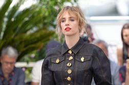 Maya Hawke presenetila s skrivno valentinovo poroko