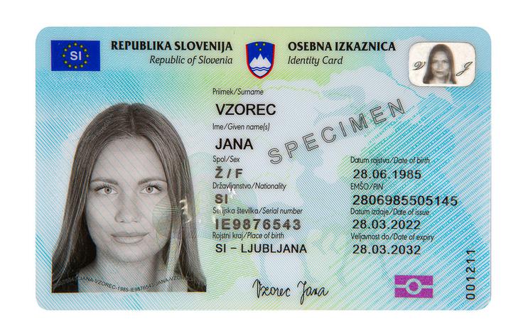 Preverite tudi dokumente svojih otrok.  | Foto: Ministrstvo za javno upravo
