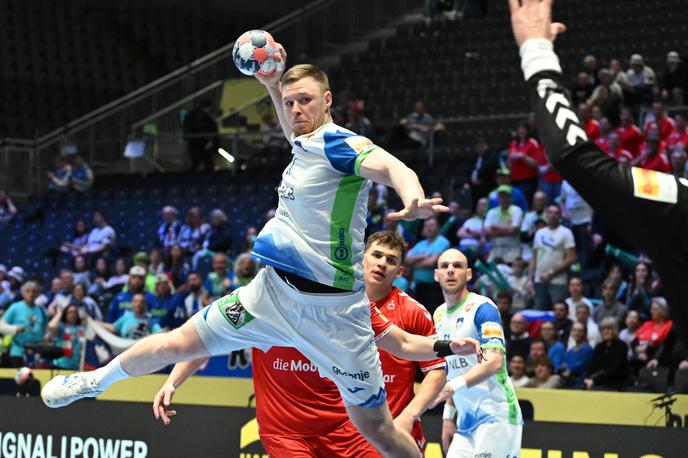 slovenska rokometna reprezentanca : Švica, EP, Kristjan Horžen | Slovence čaka še obračun s Ferskimi otoki. | Foto RZS