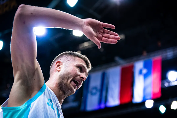 Edo Murić je bil na obeh prvih dveh tekmah drugi najboljši slovenski strelec takoj za Luko Dončićem. | Foto: FIBA