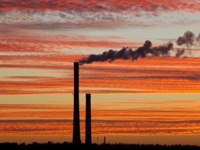ZN: Svet na poti k nevarnemu segrevanju, emisije dosegle rekordno visoko raven