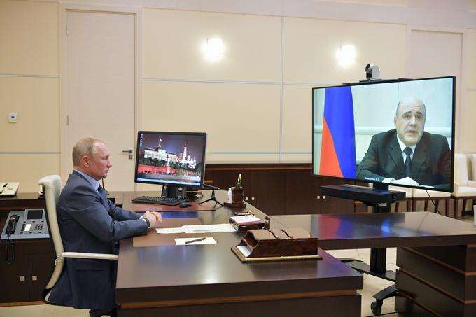 Ruski predsednik Vladimir Putin je Mihailu Mišustinu že zaželel hitro okrevanje. | Foto: Reuters