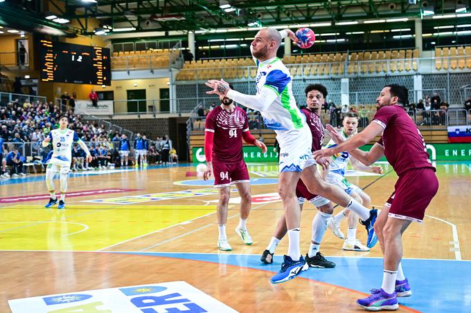 Slovence danes ob 18. uri čaka srečanje s Kubo. | Foto: www.alesfevzer.com