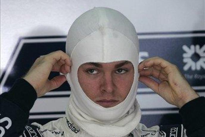 Rosberg najhitrejši na prostem treningu