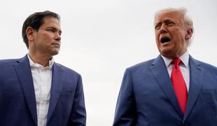 Trump začel odpuščanje več kot 1.300 zaposlenih