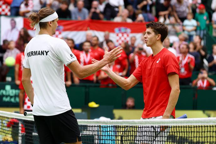 Zverev Dodig | Alexander Zverev je ugnal 171. igralca sveta Mateja Dodiga s 6:4 in 7:6. | Foto Reuters