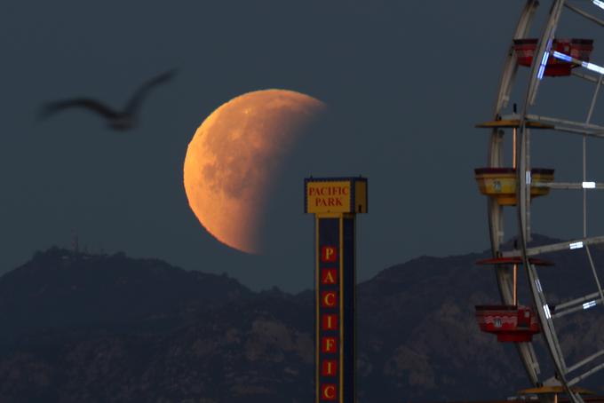 Lunin mrk, rdeča luna, krvava luna | Foto: Reuters