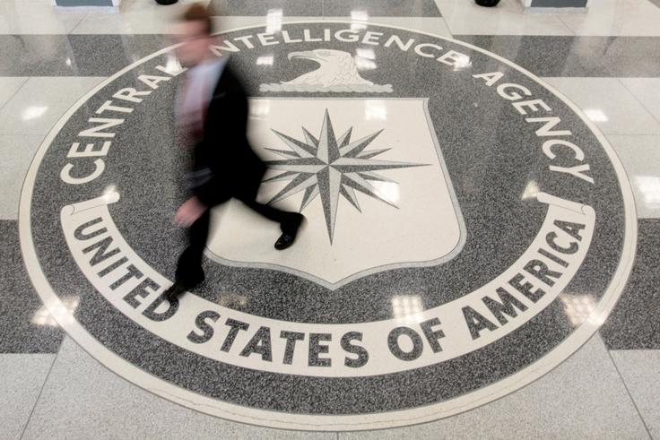 Ameriška obveščevalna agencija CIA je v 90. letih prejšnjega stoletja po tem, ko so Nemci želeli izstopiti, postala edini lastnik švicarske družbe Crypto AG. | Foto: Reuters
