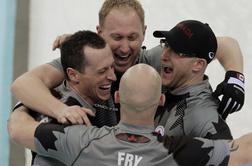 Kanadčani "pometli" s tekmeci v curlingu