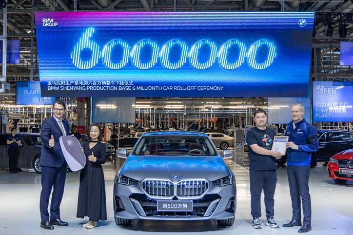 BMW tovarna Kitajska | Jubilejni šestmilijonti BMW iz tovarne v kitajskem Šenjangu. | Foto BMW