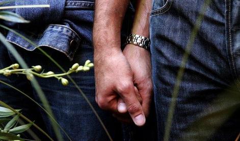 Danski homoseksualci se bodo lahko poročili tudi v cerkvi