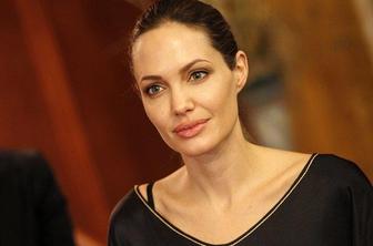 Angelina prestara, iščejo novo Laro Croft