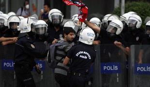 "Napetost v Turčiji se stopnjuje proti večeru" (VIDEO)