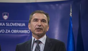 Obrambni minister obveščevalcem naročil analizo o prodaji Telekoma Slovenije 