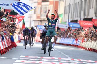 Pedersenu etapa po številčnem begu, glavnina 14 minut zadaj