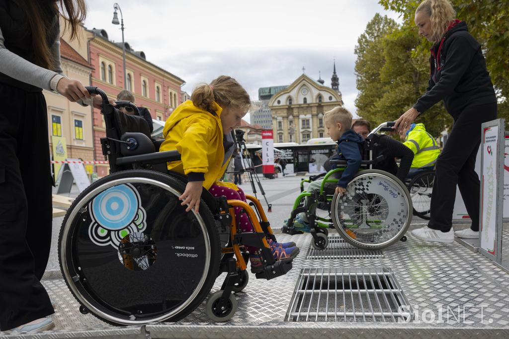 Ovirantlon na Kongresnem trgu v Ljubljani