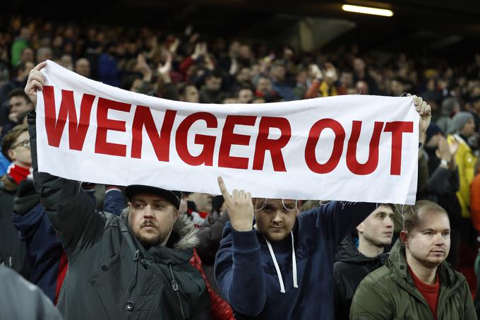 Nezadovoljnih navijačev Arsenala, ki si želijo trenerske spremembe, je vedno več.
 | Foto: Reuters