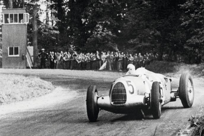 Bernd Rosemeyer | Bernd Rosemeyer leta 1937 med potjo do zmage v Donington Parku v Veliki Britaniji. | Foto Audi