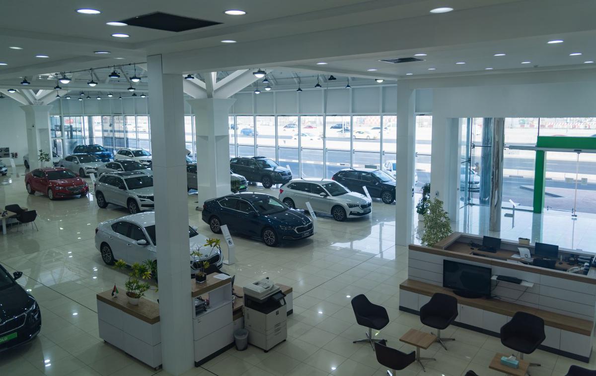 Škoda Dubaj | V največjem prodajnem salonu bo lahko Škoda ponujala do 40 vozil. | Foto Škoda