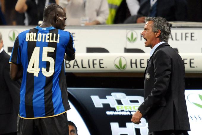 Jose Mourinho je večkrat izgubil živce, ko je imel opravka z Balotellijevimi muhastimi potezami na igrišču. | Foto: Guliverimage/AP