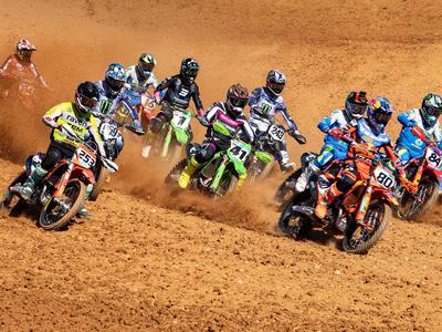 Herlings za 117. zmago dal vetra Coenenu, Gajser četrti, Pancar 11.