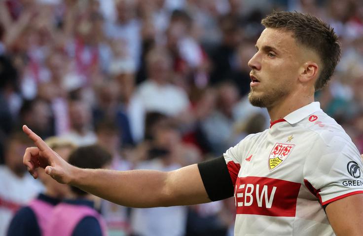 Napadalec Stuttgarta Ermedin Demirović je v prvem polčasu kar trikrat zatresel mrežo Vikinga, ki je bil v play-offu kvalifikacij usoden za Dinamo Zagreb, pri katerem nastopa Miha Zajc. | Foto: Reuters