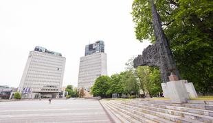 Skupina NLB v polletju z 274,4 milijona evrov čistega dobička