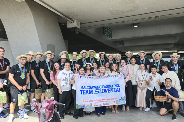 Slovenci na prizorišču SP, pred njimi zadnji tekmovalni priložnosti za piljenje forme #video