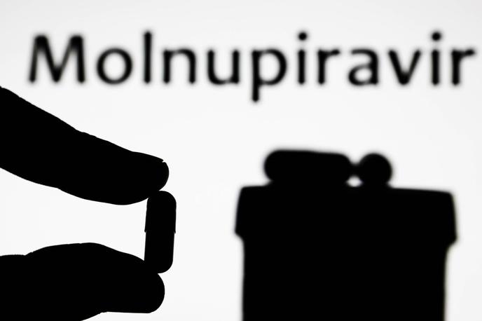 Molnupiravir | Molnupiravir se omenja kot ena od dveh potencialnih čudežnih tabletk za končanje pandemije bolezni covid-19. Drugo, paxlovid, je razvil ameriški farmacevtski gigant Pfizer. | Foto Guliver Image