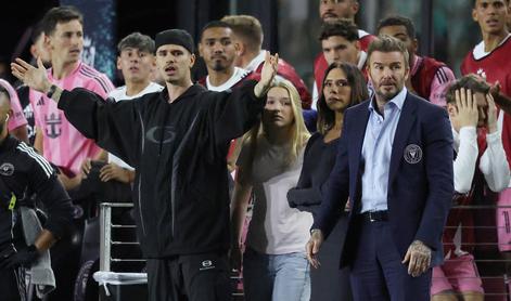 Prepir v družini Beckham? Brooklyna ni bilo na zabavi.