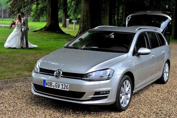 Volkswagen golf variant in bluemotion