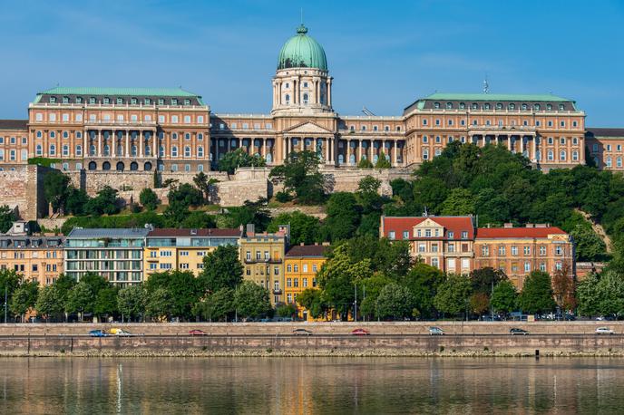 Budimpešta | Zaradi izredno tesnega izida županskih volitev v madžarski prestolnici je David Vitezy, ki ga podpira Fidesz, zahteval ponovno štetje glasovnic. Za kandidatom levosredinske koalicije Gergelyem Karacsonyem je zaostal le 216 glasov. | Foto Shutterstock
