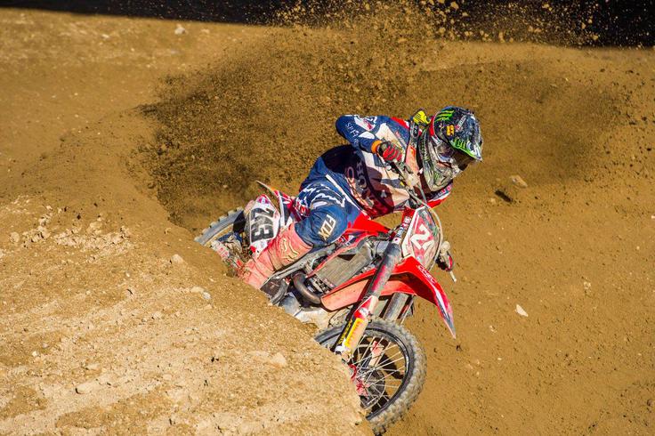  Gajser je z 19 leti najmlajši svetovni prvak v elitni kategoriji MXGP.   | Foto: Facebook