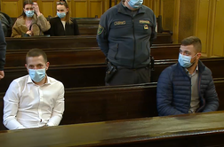 Na zatožno klop sedli obtoženi za brutalni umor Slavka Knaflja #video