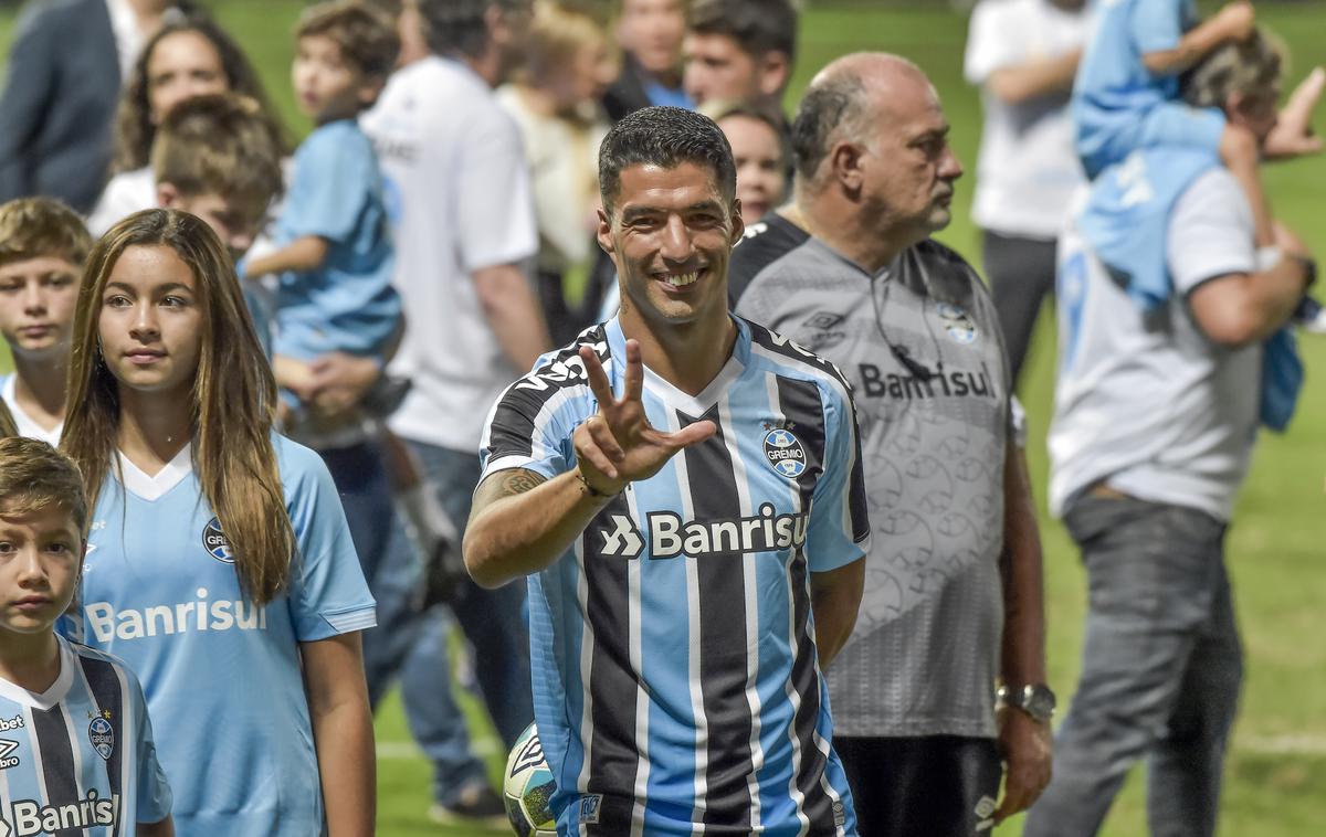 Luis Suarez | Luis Suarez je v dresu Gremia debitiral s kar tremi zadetki. | Foto Guliverimage