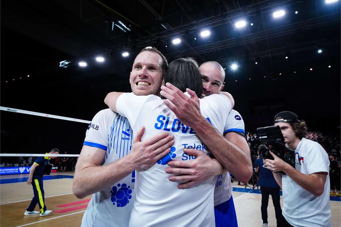 "Zares imam rad te fante in zares sem ponosen na to, kako držijo skupaj," pravi selektor Gheorghe Cretu. | Foto: VolleyballWorld