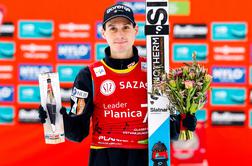 Mojster Domen Prevc spet brez konkurence, glavni tekmec grdo padel