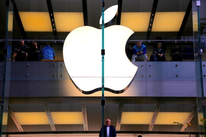 Apple Store | Tako kot pri drugih mejnikih je tudi Applov rekord pomemben predvsem s psihološkega vidika. | Foto Reuters