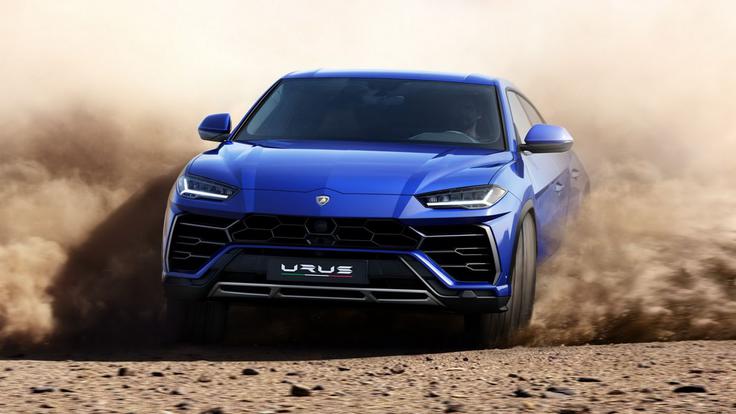 Športni terenec Urus je trenutno z naskokom najbolje prodajani avtomobil znamke Lamborghini. Italijanski proizvajalec superšportnikov je v prvem četrtletju leta 2021 prodal 2.422 vozil, od tega kar 1.382 urusov. To je skoraj dvakratnik prodaje huracana, ki je pri kupcih drugi najbolj priljubljen lamborghini.  | Foto: Lamborghini