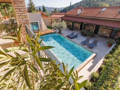 Vila Robida – oživitev družinske zapuščine na Kraškem robu