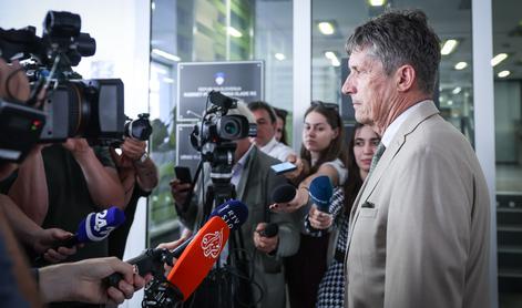 "Celotna situacija v Sloveniji spominja na brexit"