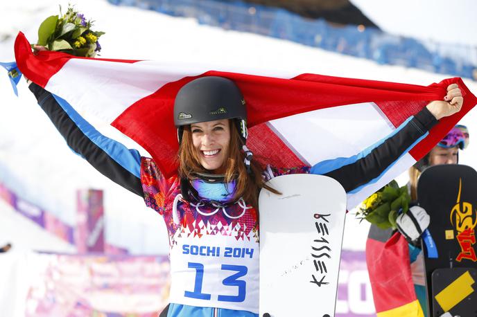 Julia Dujmovits | Olimpijska prvakinja iz Sočija Julia Dujmovits se vrača na tekme paralelnih deskarskih disciplin. | Foto Reuters