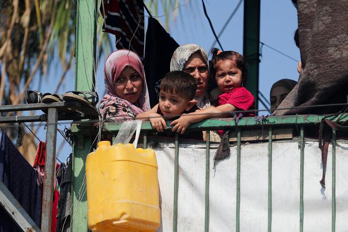 Gaza | 18 Palestincev je bilo ubitih v bližini centra za razdeljevanje hrane. | Foto Reuters