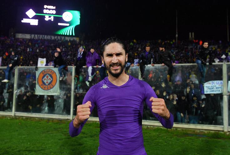 Tako je Francoz Yacine Adli proslavljal v Firencah zmago nad Panathinaikosom (3:1). | Foto: Reuters